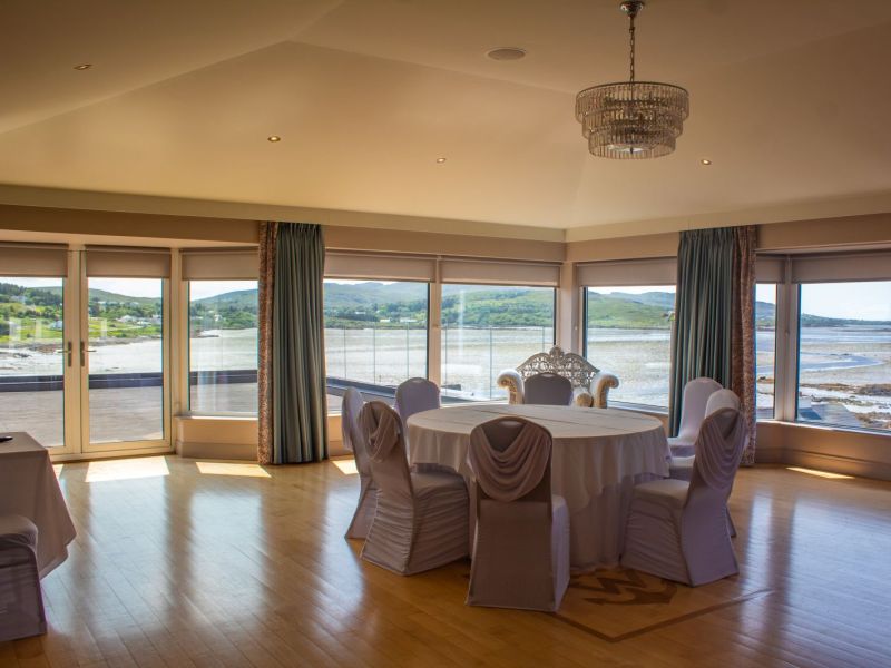 Phoenix lounge dining www.waterfronthoteldungloe.ie